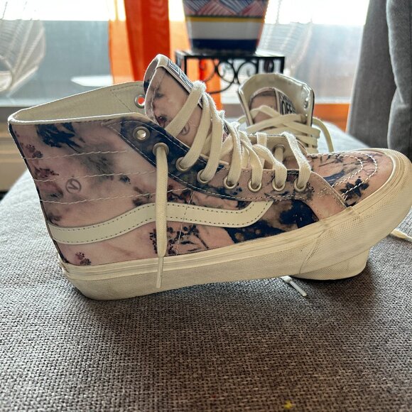 Vans Off the Wall High Tops - Picture 2 of 3